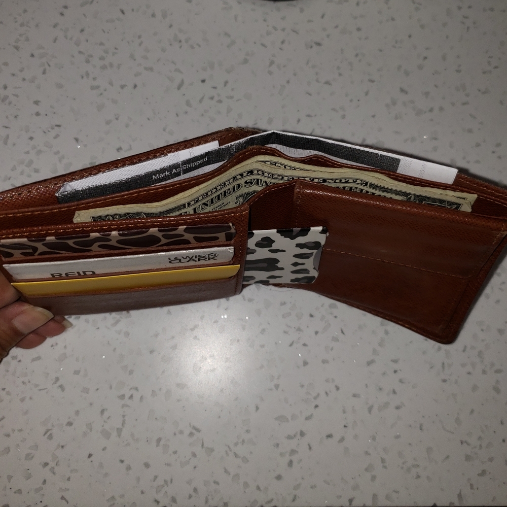 Louis Vuitton Wallet - Picture 16 of 16